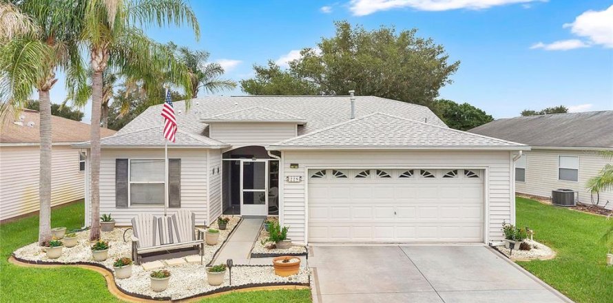 Casa en Leesburg, Florida 2 dormitorios, 145.67 m2 № 2216758