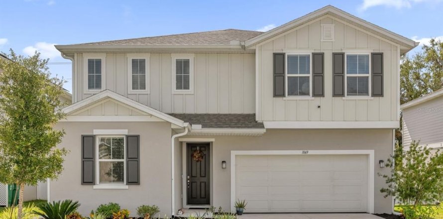 House in DeLand, Florida 4 bedrooms, 260.13 sq.m. № 1415128