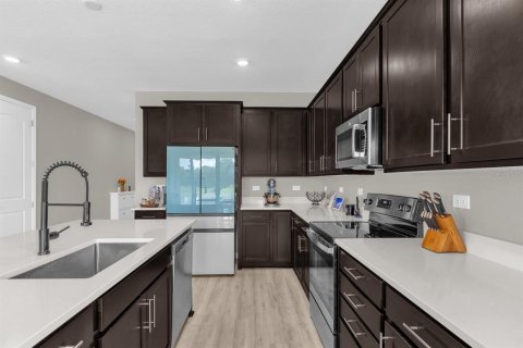 Villa ou maison à vendre à DeLand, Floride: 4 chambres, 260.13 m2 № 1415128 - photo 2