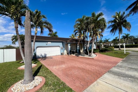 Casa en venta en Miami, Florida, 4 dormitorios, 181.44 m2 № 1483040 - foto 7