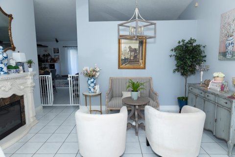 Casa en venta en Miami, Florida, 4 dormitorios, 181.44 m2 № 1483040 - foto 19