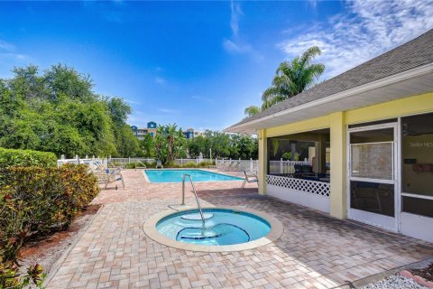 Townhouse in Largo, Florida 4 bedrooms, 170.38 sq.m. № 2166806 - photo 28