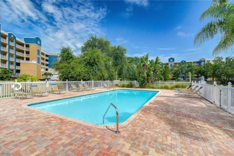 Townhouse in Largo, Florida 4 bedrooms, 170.38 sq.m. № 2166806 - photo 24