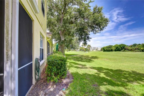 Townhouse in Largo, Florida 4 bedrooms, 170.38 sq.m. № 2166806 - photo 14