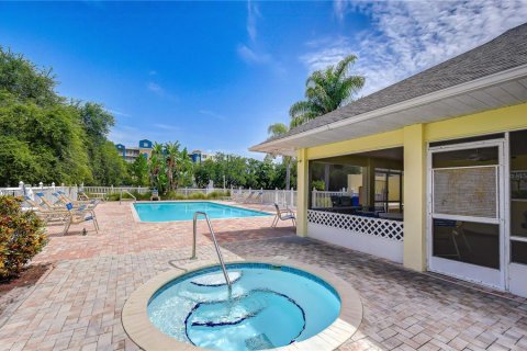 Townhouse in Largo, Florida 4 bedrooms, 170.38 sq.m. № 2166806 - photo 27