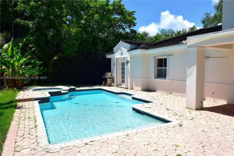 Villa ou maison à vendre à Palmetto Bay, Floride: 4 chambres, 231.33 m2 № 1965548 - photo 24