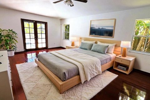 Villa ou maison à vendre à Palmetto Bay, Floride: 4 chambres, 231.33 m2 № 1965548 - photo 14