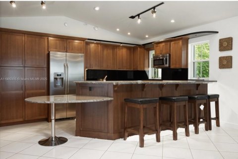 Villa ou maison à vendre à Palmetto Bay, Floride: 4 chambres, 231.33 m2 № 1965548 - photo 11