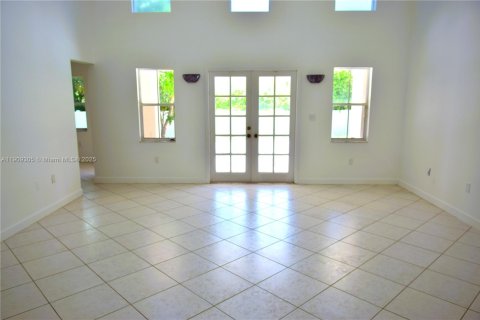 Villa ou maison à vendre à Palmetto Bay, Floride: 4 chambres, 231.33 m2 № 1965548 - photo 6
