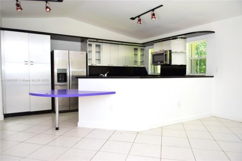 Villa ou maison à vendre à Palmetto Bay, Floride: 4 chambres, 231.33 m2 № 1965548 - photo 12