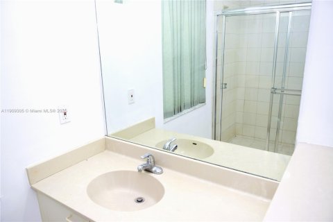 Villa ou maison à vendre à Palmetto Bay, Floride: 4 chambres, 231.33 m2 № 1965548 - photo 21