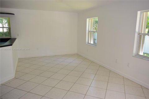 Villa ou maison à vendre à Palmetto Bay, Floride: 4 chambres, 231.33 m2 № 1965548 - photo 13