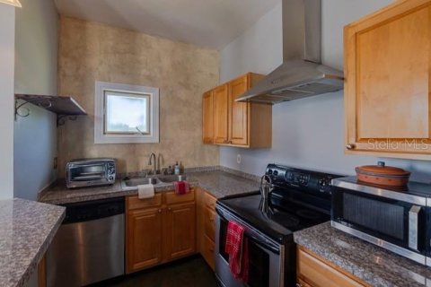 Apartment in Tampa, Florida 1 bedroom, 177.44 sq.m. № 1853459 - photo 5