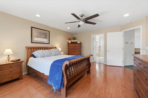 House in Auburndale, Florida 4 bedrooms, 269.42 sq.m. № 2238529 - photo 27