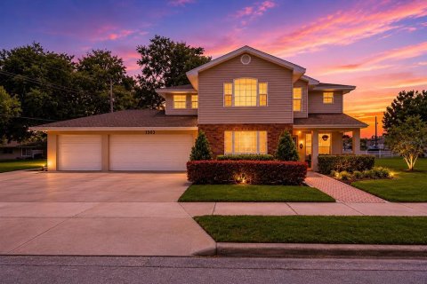 Villa ou maison à Auburndale, Floride 4 chambres, 269.42 m2 № 2238529