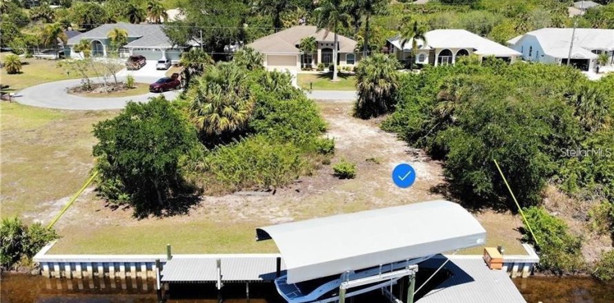 Land in Port Charlotte, Florida № 2394106