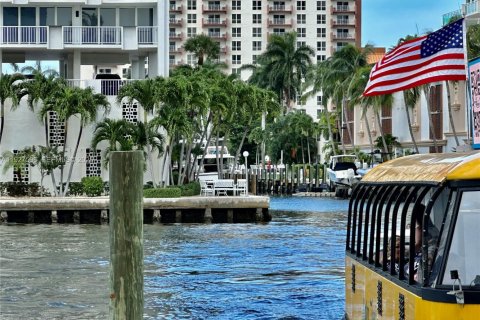 Condominio en venta en Fort Lauderdale, Florida, 1 dormitorio, 31.68 m2 № 2076844 - foto 3