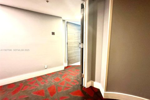 Condominio en venta en Fort Lauderdale, Florida, 1 dormitorio, 31.68 m2 № 2076844 - foto 9