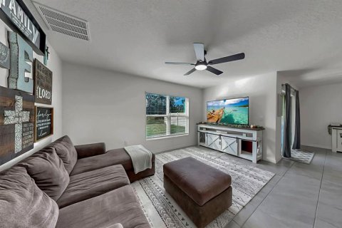 Villa ou maison à vendre à Wimauma, Floride: 4 chambres, 171.5 m2 № 2109943 - photo 11