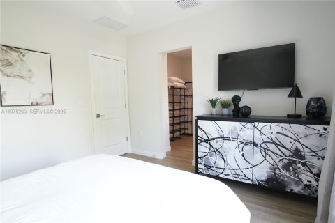 Townhouse in Hallandale Beach, Florida 3 bedrooms, 119.84 sq.m. № 2041889 - photo 25