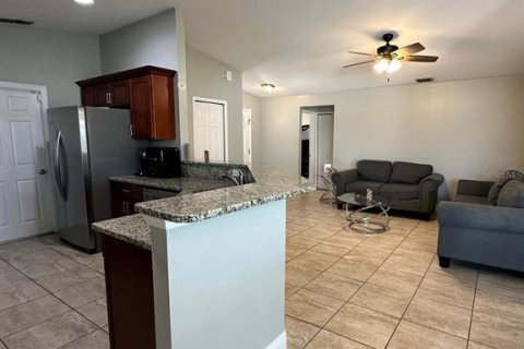 House in Kissimmee, Florida 3 bedrooms, 121.24 sq.m. № 1721189 - photo 6