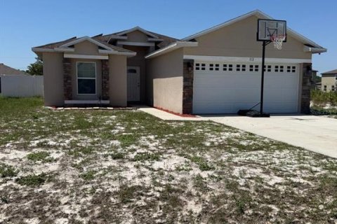 House in Kissimmee, Florida 3 bedrooms, 121.24 sq.m. № 1721189 - photo 4