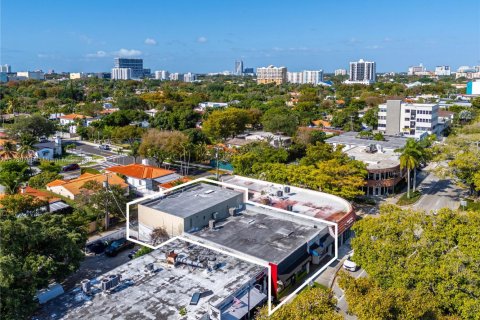 Commercial property in Miami, Florida № 1698528 - photo 6