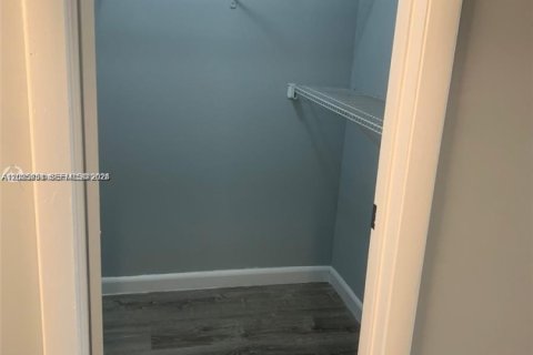 Снять в аренду кондоминиум в Майами, Флорида 2 спальни, 101.54м2, № 2154201 - фото 11