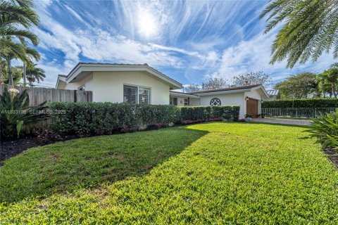 Casa en venta en Lighthouse Point, Florida, 3 dormitorios, 169.45 m2 № 1992266 - foto 5