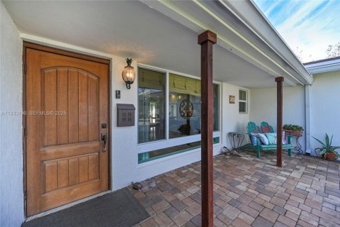 Casa en venta en Lighthouse Point, Florida, 3 dormitorios, 169.45 m2 № 1992266 - foto 8