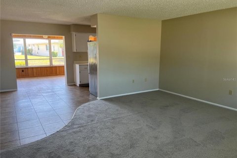 Casa en alquiler en Sun City Center, Florida, 2 dormitorios, 124.02 m2 № 1589790 - foto 6