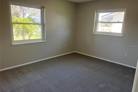 Casa en alquiler en Sun City Center, Florida, 2 dormitorios, 124.02 m2 № 1589790 - foto 12