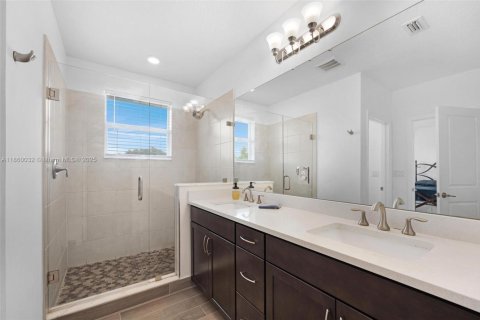 Adosado en venta en Deerfield Beach, Florida, 3 dormitorios, 170.01 m2 № 1891956 - foto 21