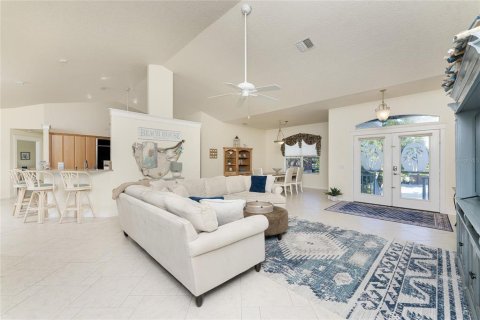 Casa en venta en Englewood, Florida, 5 dormitorios, 341.79 m2 № 2103565 - foto 4
