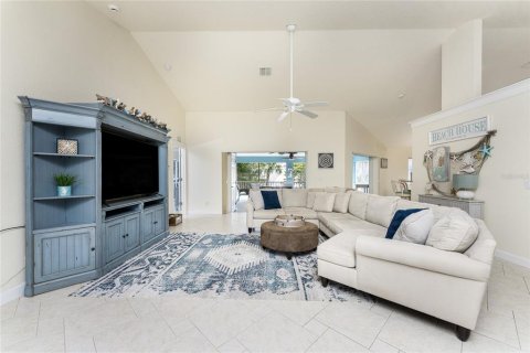 Casa en venta en Englewood, Florida, 5 dormitorios, 341.79 m2 № 2103565 - foto 7