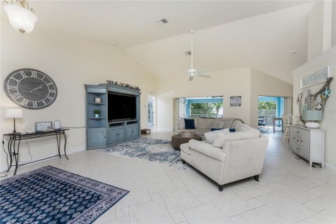 Casa en venta en Englewood, Florida, 5 dormitorios, 341.79 m2 № 2103565 - foto 5