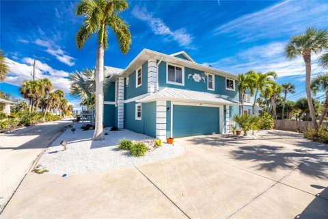 Casa en venta en Englewood, Florida, 5 dormitorios, 341.79 m2 № 2103565 - foto 2