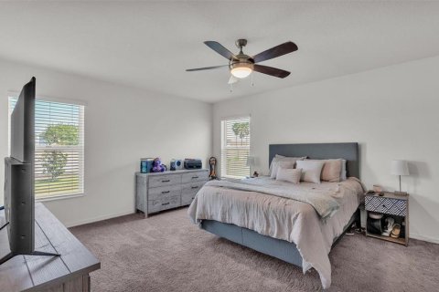 House in Winter Haven, Florida 4 bedrooms, 186.18 sq.m. № 1637731 - photo 18