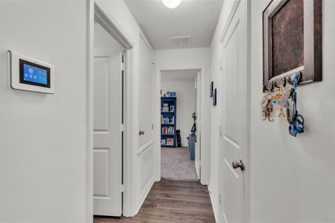 House in Winter Haven, Florida 4 bedrooms, 186.18 sq.m. № 1637731 - photo 17