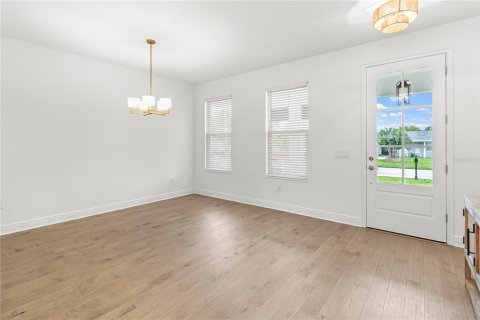 House in Tampa, Florida 4 bedrooms, 307.13 sq.m. № 2259292 - photo 14