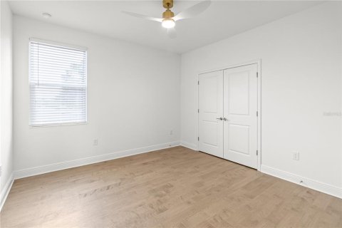 House in Tampa, Florida 4 bedrooms, 307.13 sq.m. № 2259292 - photo 20
