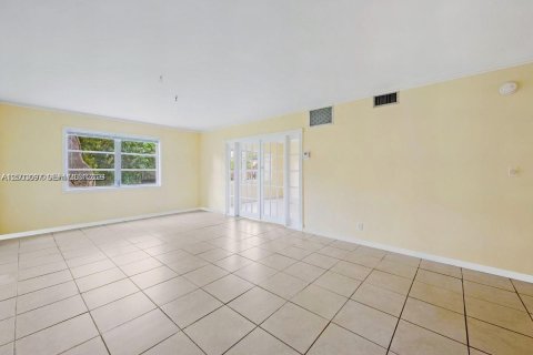 Condominio en venta en Wilton Manors, Florida, 1 dormitorio, 69.68 m2 № 2066707 - foto 6