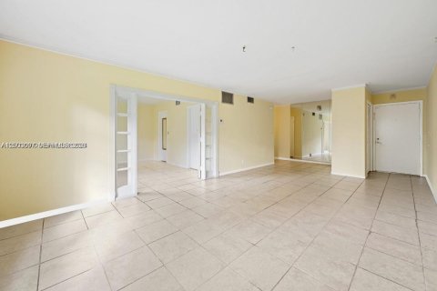 Condominio en venta en Wilton Manors, Florida, 1 dormitorio, 69.68 m2 № 2066707 - foto 3