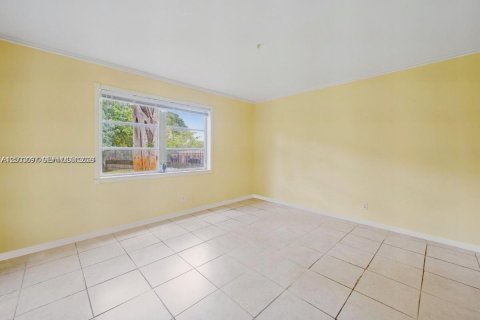Condominio en venta en Wilton Manors, Florida, 1 dormitorio, 69.68 m2 № 2066707 - foto 10