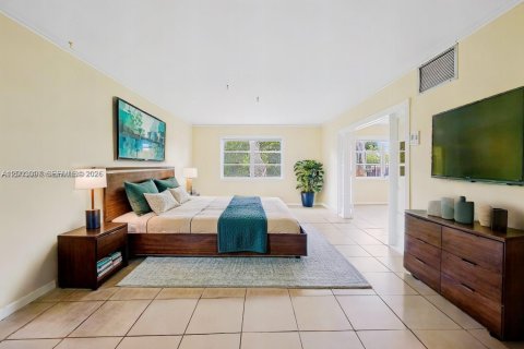 Condominio en venta en Wilton Manors, Florida, 1 dormitorio, 69.68 m2 № 2066707 - foto 4