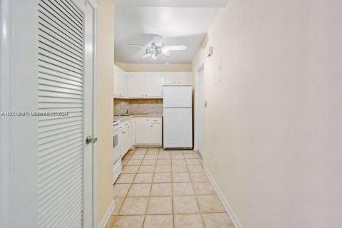 Condominio en venta en Wilton Manors, Florida, 1 dormitorio, 69.68 m2 № 2066707 - foto 15