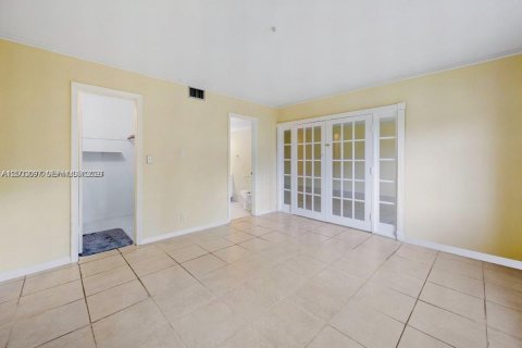 Condominio en venta en Wilton Manors, Florida, 1 dormitorio, 69.68 m2 № 2066707 - foto 8