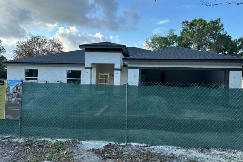 House in St. Lucie, Florida 4 bedrooms, 186.92 sq.m. № 2146256 - photo 2