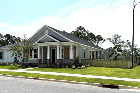 Casa en venta en Niceville, Florida, 5 dormitorios, 237.83 m2 № 560943 - foto 1