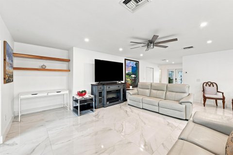 Casa en venta en Boca Raton, Florida, 3 dormitorios, 207.08 m2 № 2185176 - foto 18